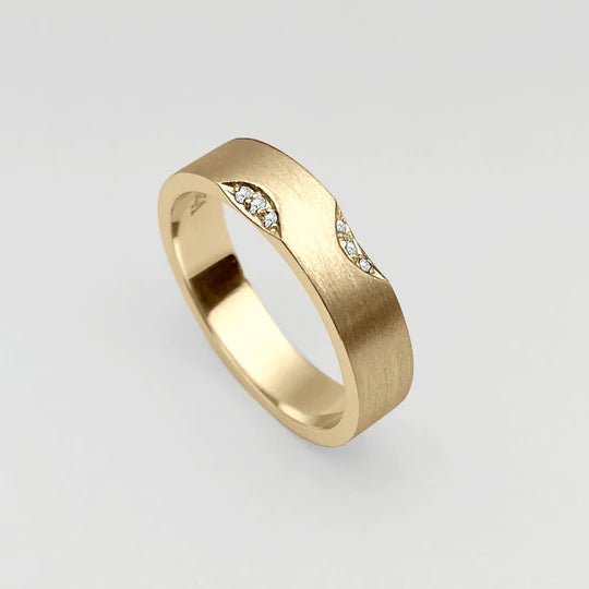 Aliança Fosca em Ouro 18K | Verse Joaillerie