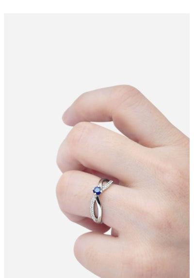 Anel Solitário Ouro Branco Safira e Diamantes - BEAUTÉ Safira