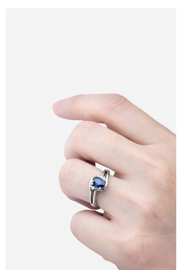 Anel de Safira em Ouro Branco - FORTUNE Azul