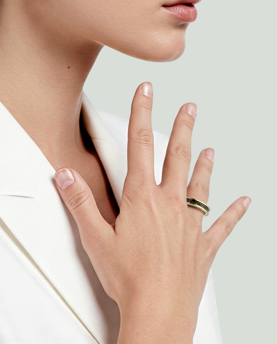 Anel Ouro Amarelo e Negro com Diamantes Negros - MAX