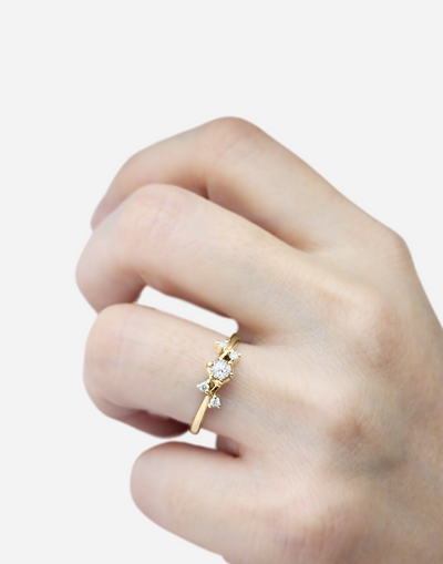 Anel Noivado de Diamantes, Ouro Amarelo, 25 pontos em Diamantes - IVY Diamantes
