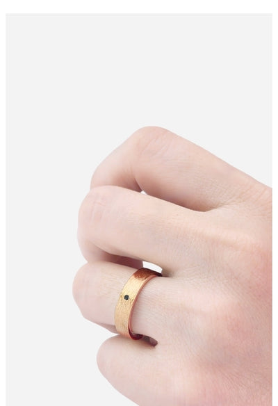 Aliança de Ouro Rosa com Diamante Negro (BAMBOO 4,5 mm)