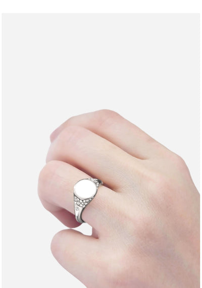 Anel Signet com Diamantes, Ouro Branco - MARCHESE