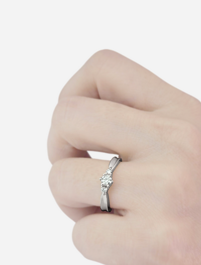 Anel Solitário de Noivado, 25 pontos em Diamantes, Ouro Branco - RIBBON 3 STONE Branco
