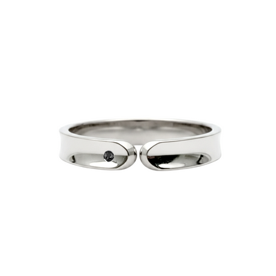 anel concavo ouro branco e diamante negro
