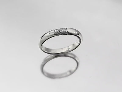 Aliança Abaulada com Diamantes Pavé, Ouro Branco - LOCKWOOD Abaulado