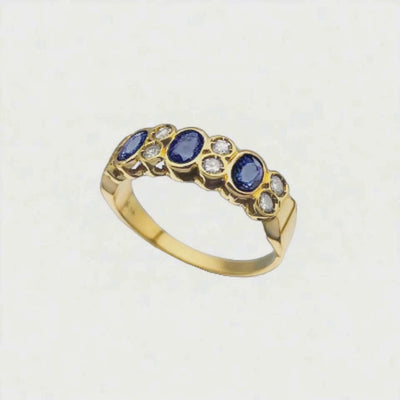 Anel 3 Safiras Ovais e Diamantes em Ouro Amarelo (OVAL)