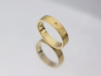 Aliança de Ouro Amarelo com Diamante (BAMBOO 4,5 mm)