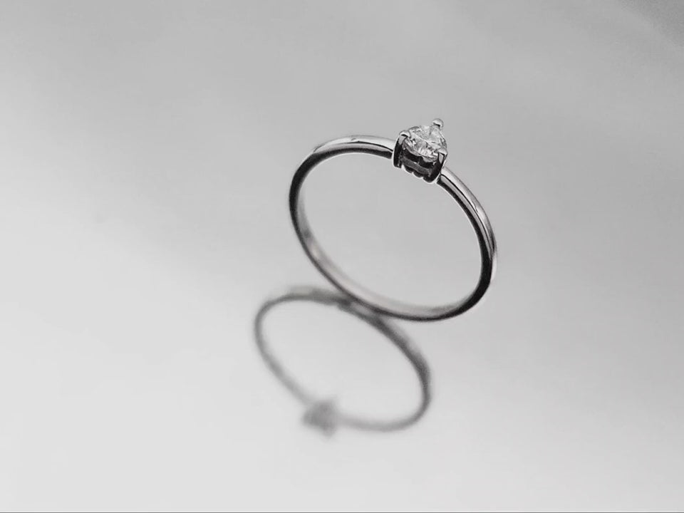 Anel Solitário Diamante Formato Coração, Ouro Branco - HEART
