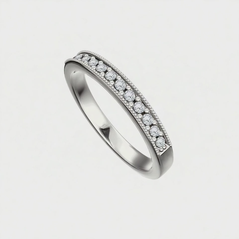 Meia Aliança de Diamantes em Ouro Branco - MILGRAIN