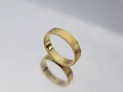 Aliança de Ouro Amarelo (BAMBOO 4,5 mm)