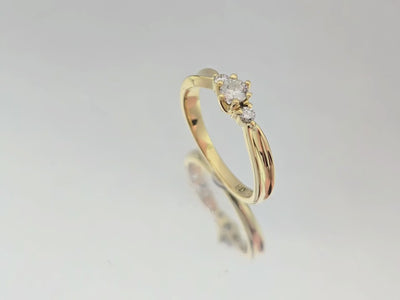 Anel Solitário de Noivado, 25 pontos em Diamantes, Ouro Amarelo - RIBBON 3 STONE Amarelo
