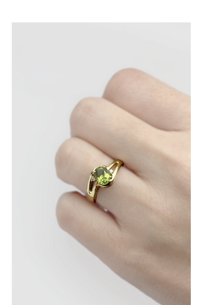 Anel de Peridoto em Ouro Amarelo - FORTUNE Verde