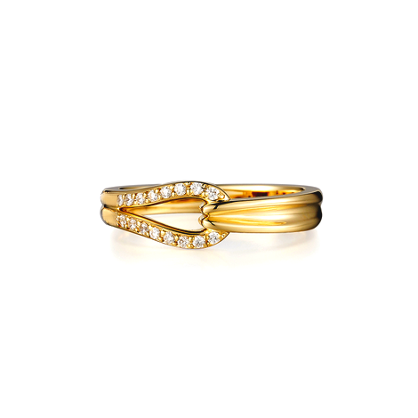 anel diferenciado com diamantes, ouro amarelo